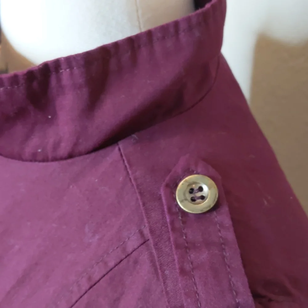 C'ESTTOI Burgundy Vest Size Medium